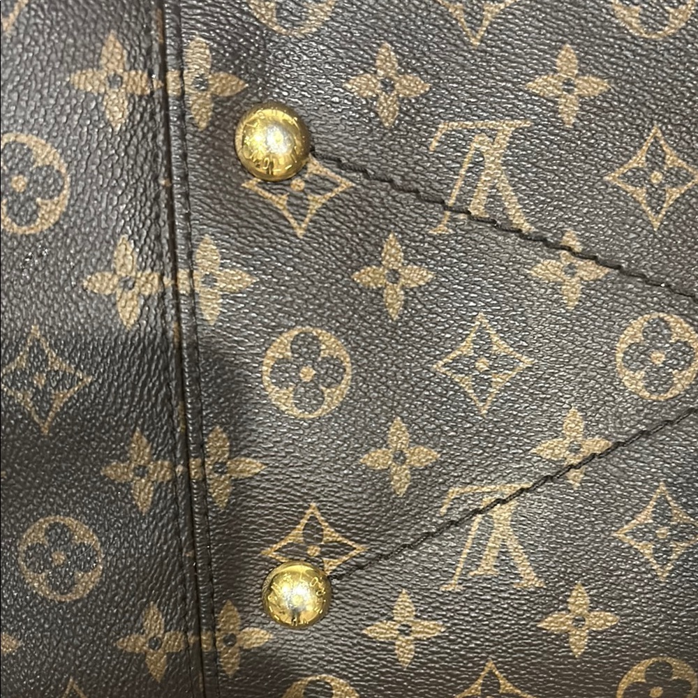 Louis Vuitton Monogram Handbag - Picture 13 of 16